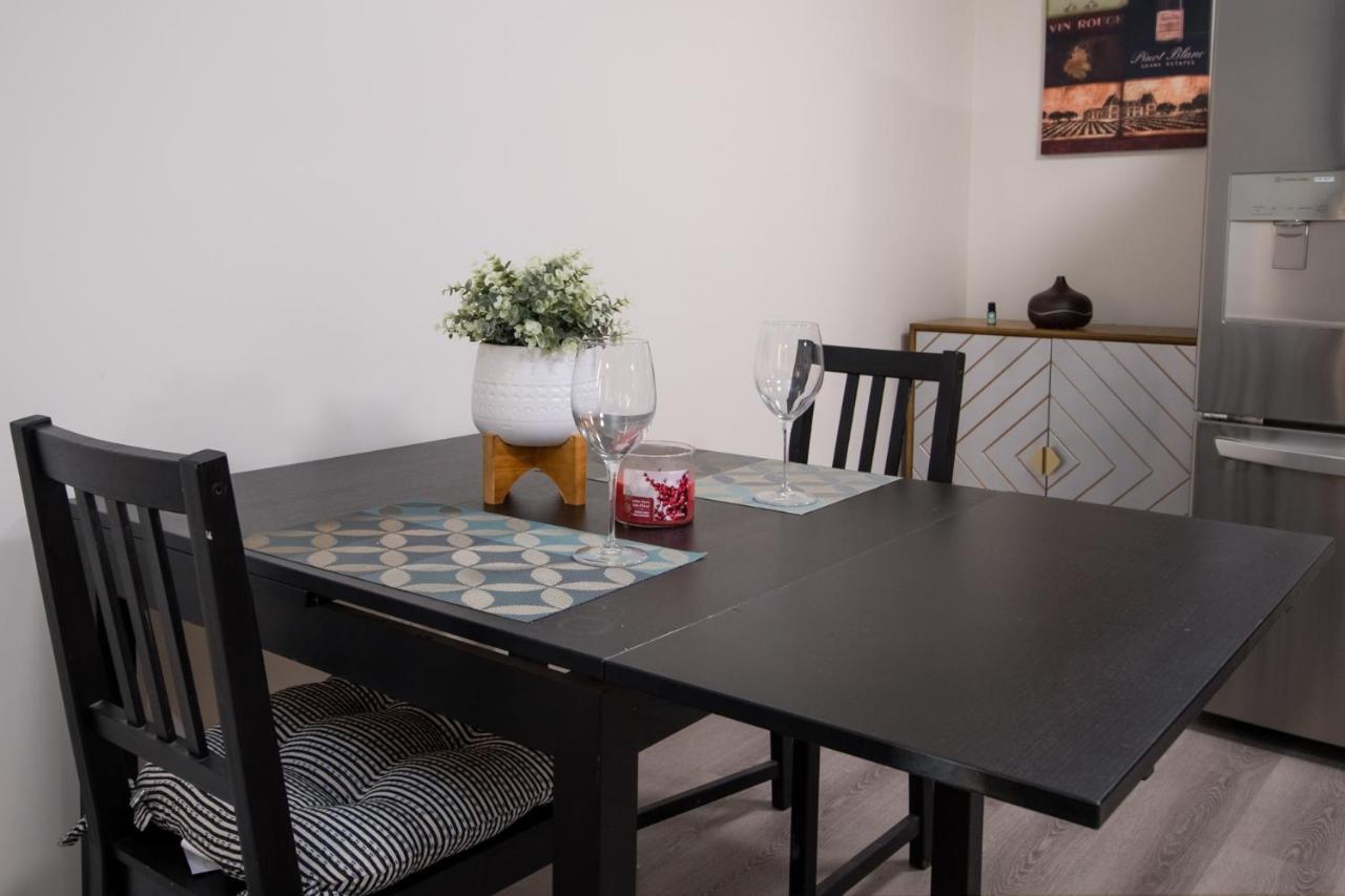 Bright Private Suite Near Departure Bay Beach นาไนโม ภายนอก รูปภาพ