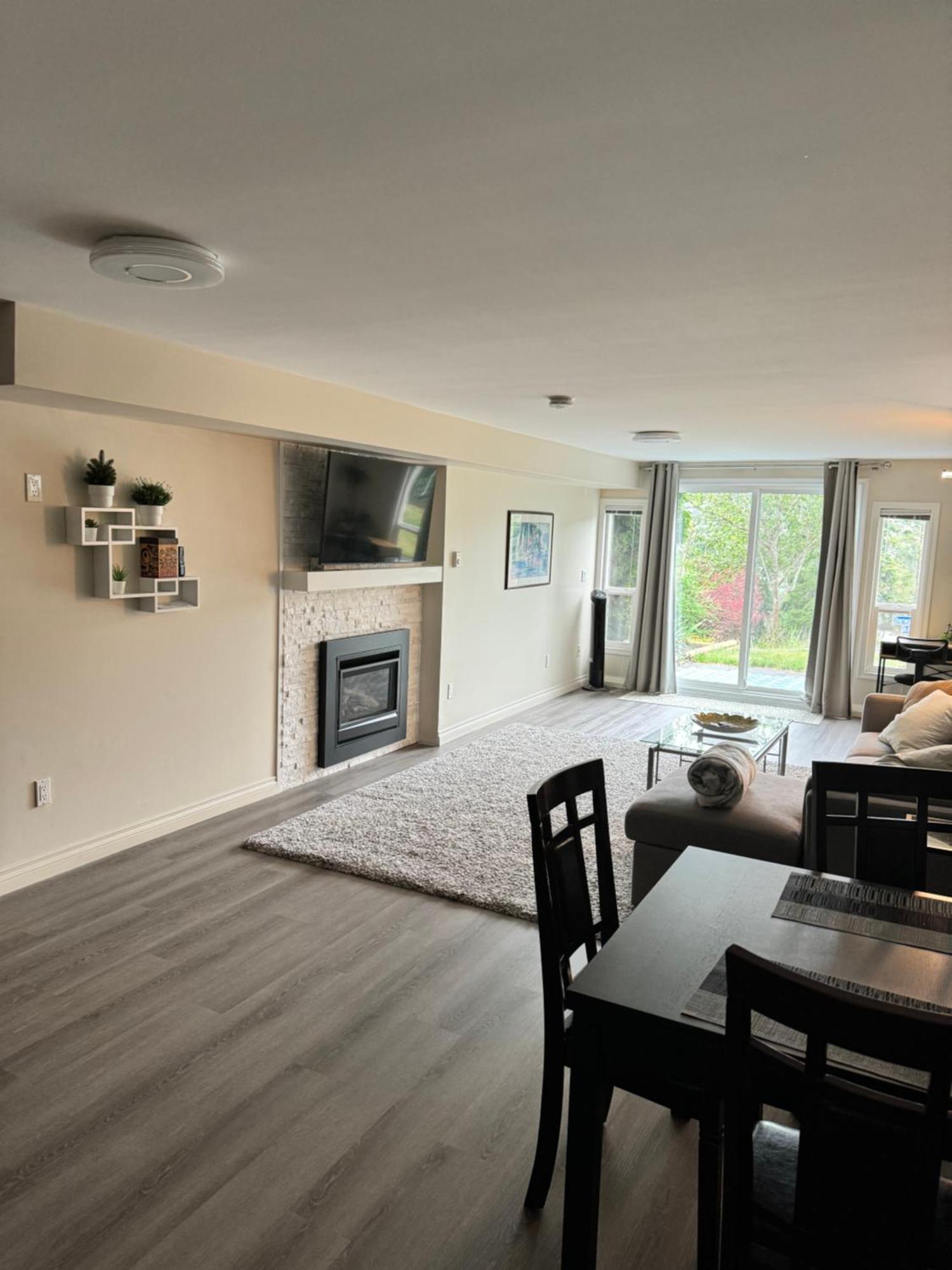 Bright Private Suite Near Departure Bay Beach นาไนโม ภายนอก รูปภาพ